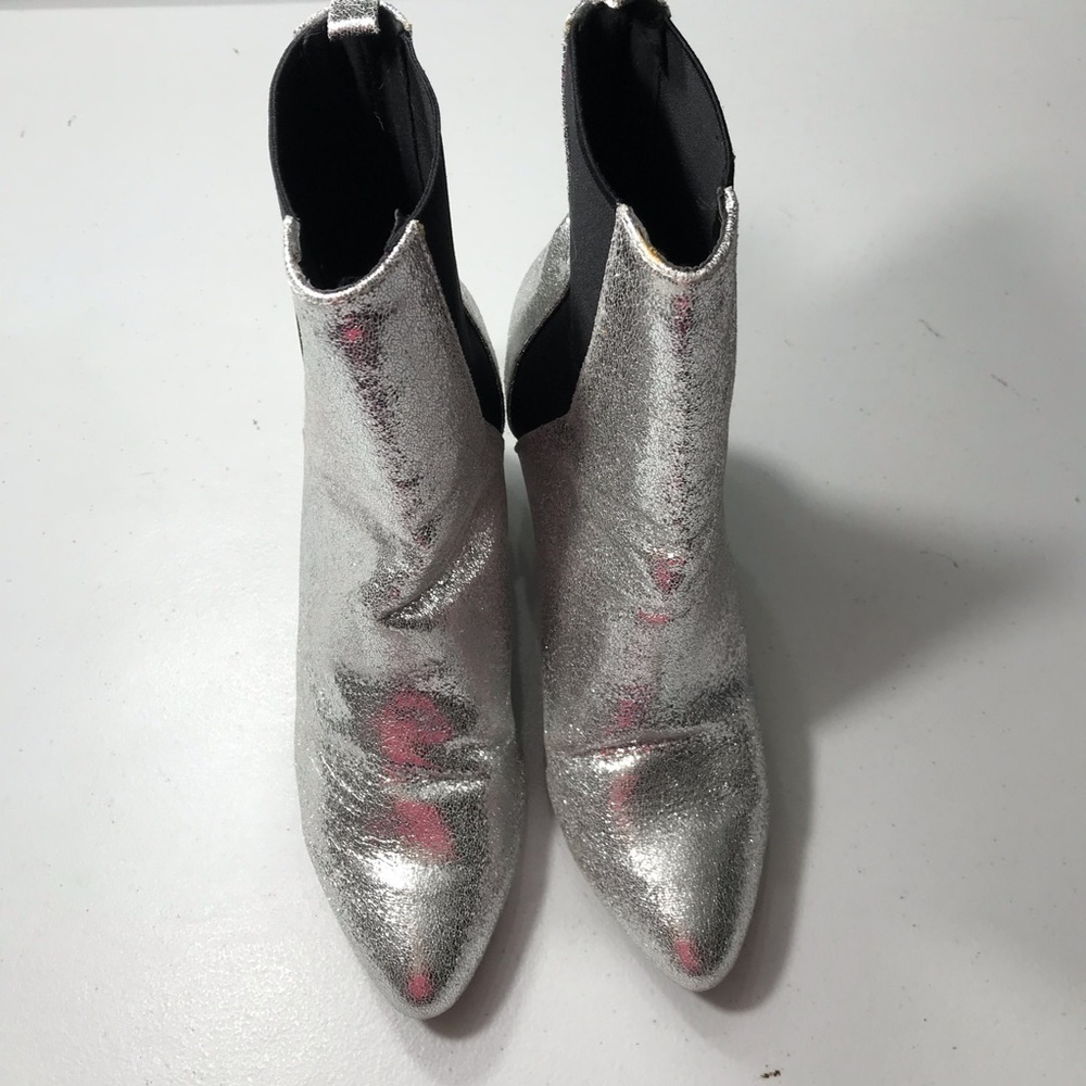 Wild Diva Silver Ankle Boots Size 10 SB-05